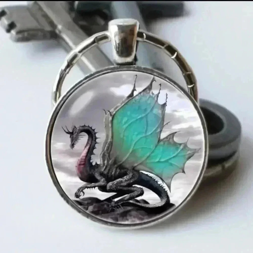 Retro Wings Flying Dragon Pendant Personality Dragon Totem Badge..NWT